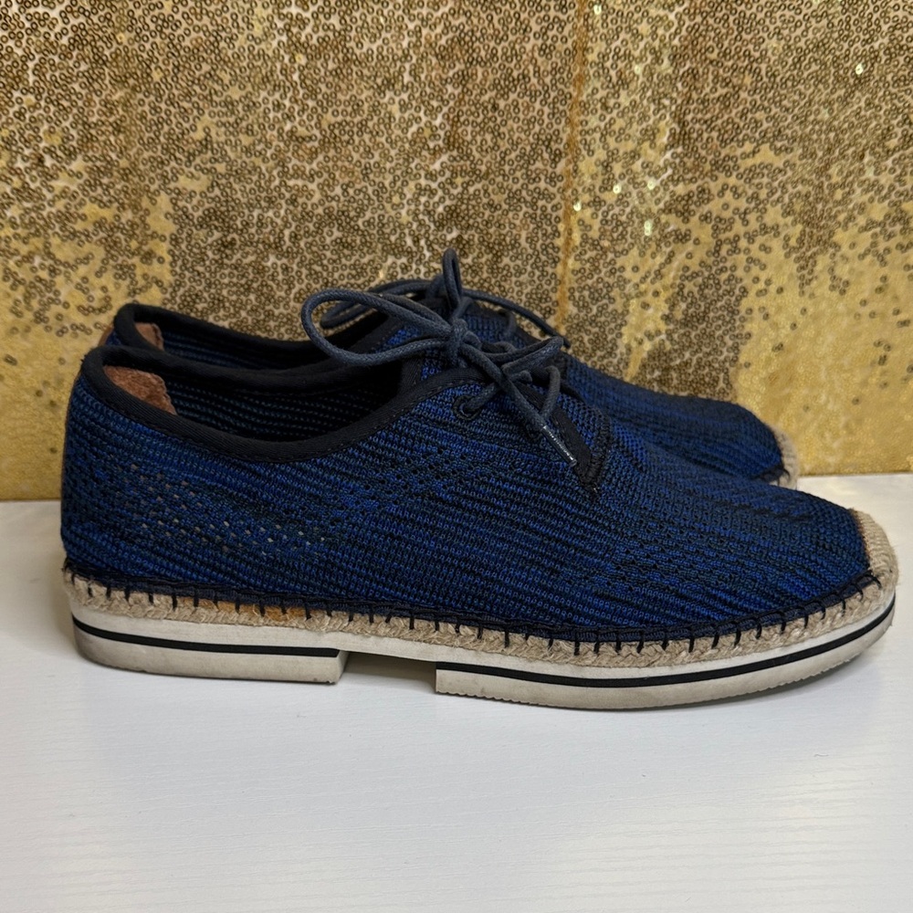 Elegant Blue Loafers for Men - Picture 2 of 8